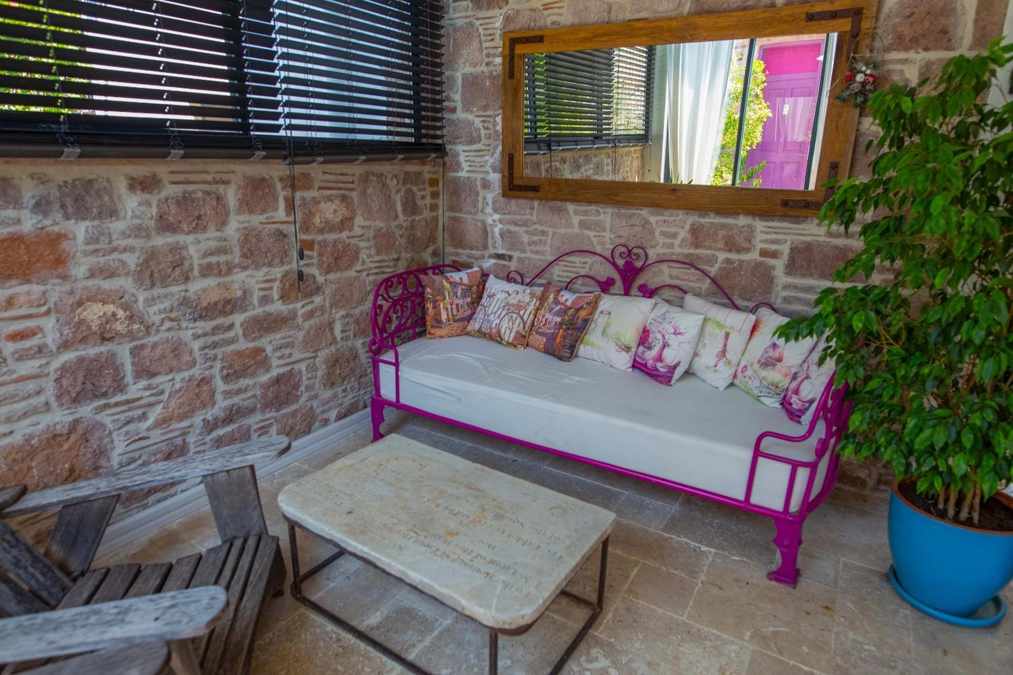 Cunda Mor Limon Otel Ayvalı Exterior foto